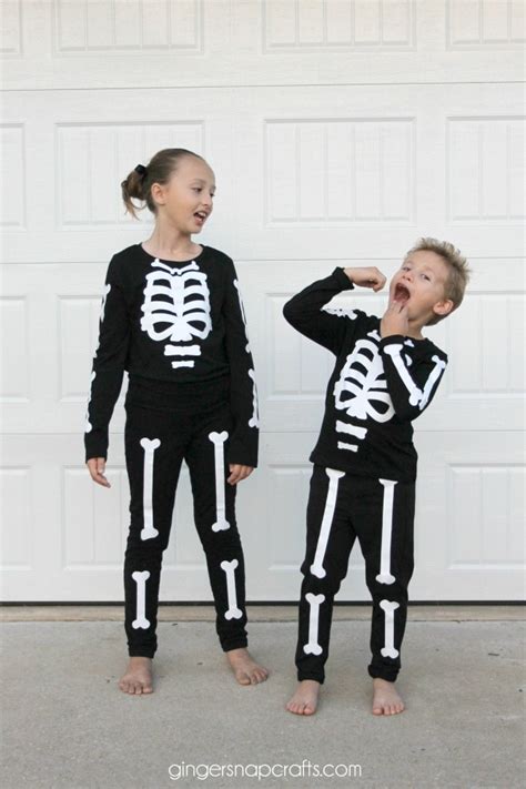 Ginger Snap Crafts: Skeleton Costume {tutorial}