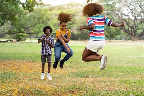 10 Jeux à Faire Avec Une Corde à Sauter Corde A Saute