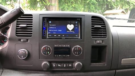 Chevy Silverado Aftermarket Radio