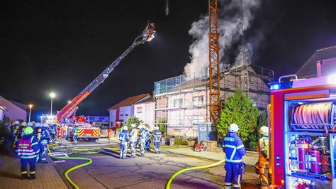 Euro Schaden Dachstuhl Nach Brand In Wagh Usel V Llig Zerst Rt