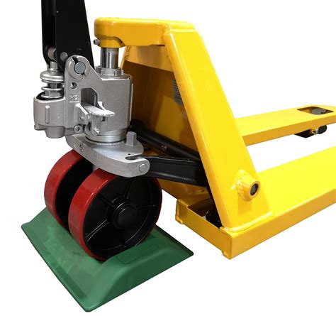 2500kg Euro Pallet Truck Supplied With A Pallet Truck Chock