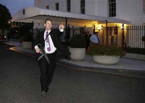 Secret Service Investigates After A Man Jumps White House Fence Ya Libnan