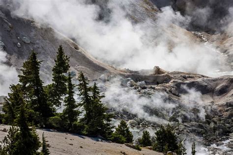 Volcanoes in California - A-Z Animals