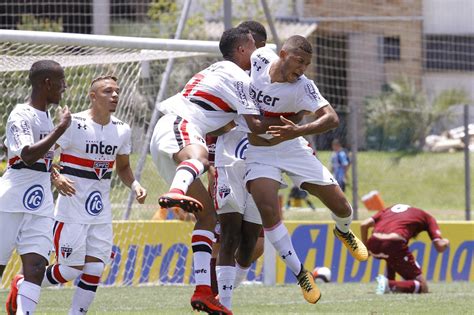 S O Paulo Estreia Vit Ria Na Copa Rs Sub Spfc