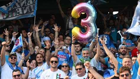 Fotos La Locura De Los Hinchas De Napoli En Su Primer Partido Como