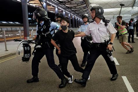 Hong Kong Protests Police Accused Of Arbitrary Arrests Beatings