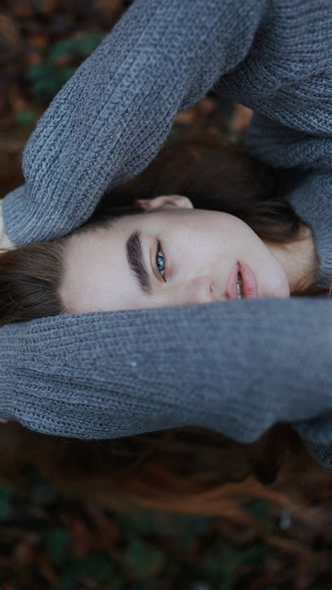 Скачать обои girl photo photographer blue eyes model bokeh lips brunette раздел девушки