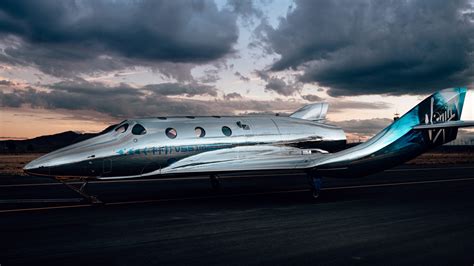 IMAGENS Virgin Galactic Revela A Primeira SpaceShip III A VSS Imagine