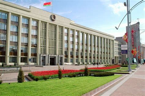 Государственным учреждениям