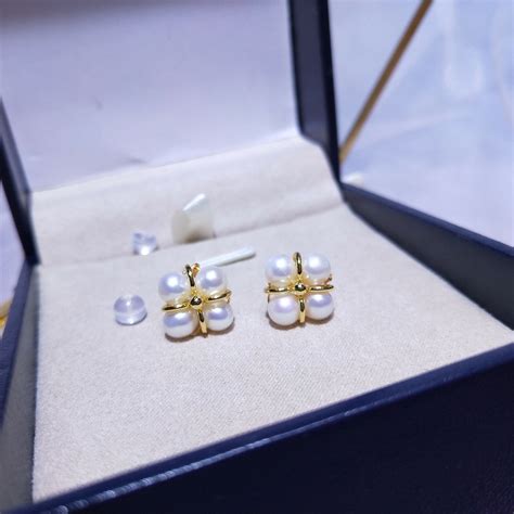 Stunning Aaa Mm Natural South Sea White Round Pearl Earring K Gold