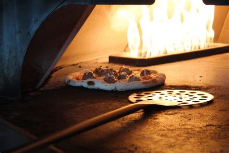 Fondi Pizzeria In Gig Harbor Wa Classic Neapolitan Pizza