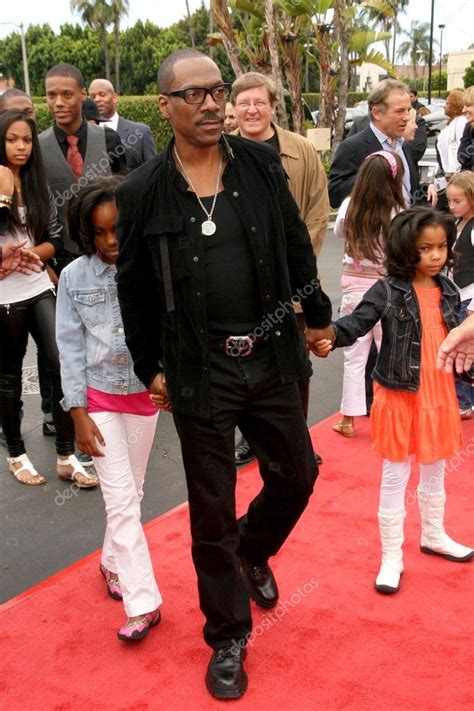 Eddie Murphy and Family at the Los Angeles Premiere of 'Imagine That ...