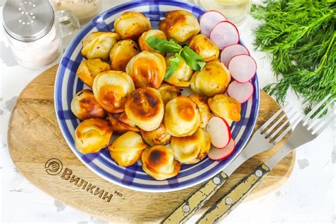 Как жарить замороженные пельмени на сковороде - рецепт с фото пошагово