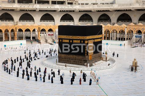 An Aesthetic Image Of The Kaaba In Makkah Al Mukarramah Pilgrims Of