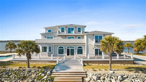 This $2.4M Waterfront Home in North Carolina Has a Private Beach