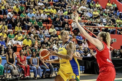 Seleção feminina de basquete perde a 3ª seguida e está fora de Paris 2024