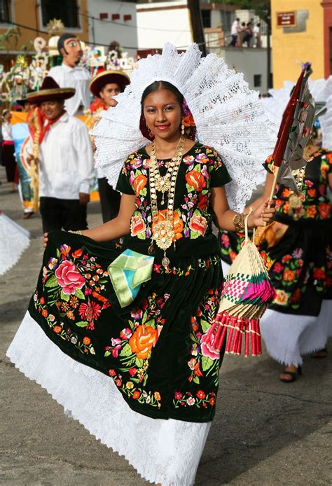 Pin De Juan Peralta En Looking Good En 2019 Traje Tipico De Oaxaca