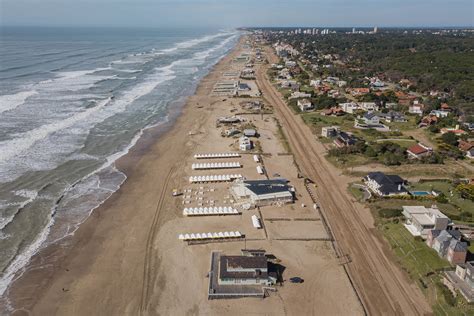 La Renovación Del Frente Marítimo De Pinamar Por Qué Hay Paradores Que Aún Se Resisten Al