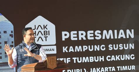 Emak Emak Desak Anies Cabut Pergub Penggusuran Jelang Lengser