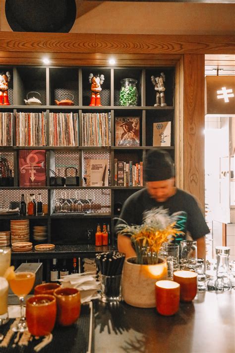 12 Best Things to Do in Calgary (Nature, Culture & Hidden Gems) - Hand