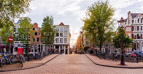 Amsterdam première ville des Pays Bas à limiter la vitesse à 30km h