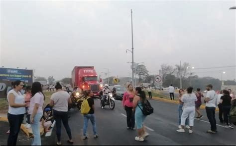 Cientos De Vecinos Protestan Por Falta De Agua En Fraccionamiento De Xalapa Veracruz Xeu