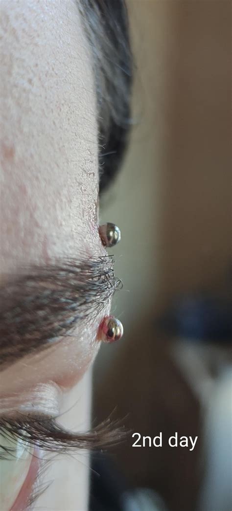 Is my piercing healing correctly : r/piercing