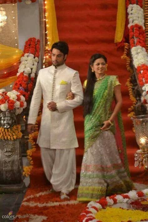 Pin By Sarasu S On Madhubala Lehenga Vivian Dsena Drashti Dhami