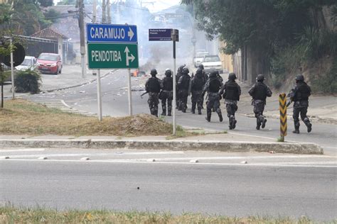 Operação Confronto Morte Manifestação E Tensão No Caramujo A