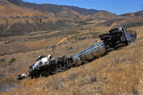 Trucker Dies In 5 Freeway Crash In Castaic Daily News