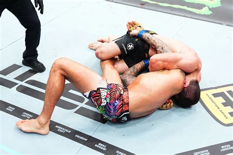 Islam Makhachev Memecahkan Rekor UFC Sepanjang Masa Mentor Khabib