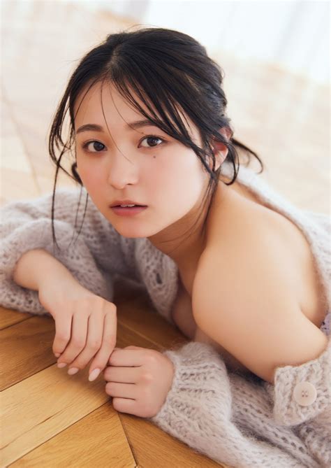 Mizuki Kirihara 桐原美月 デジタル限定 YJ Photo Book 少女と大人と Set 02 Share