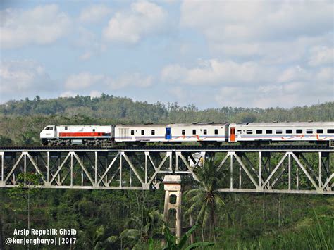 Kereta Api Indonesia Almarhum Lokomotif Cc R Dimasa