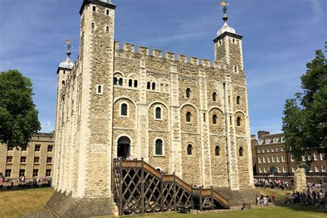 The Story Behind The Tower Of London Forever Karen