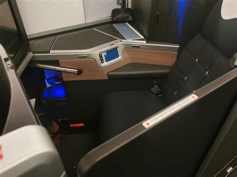 BA Business Class Review – New 777 Suite – Full Photos - The Points Insider