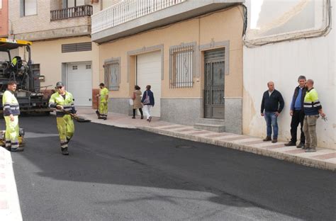 Comienzan Los Trabajos De Asfaltado En Rambla De Las Cruces De Adra