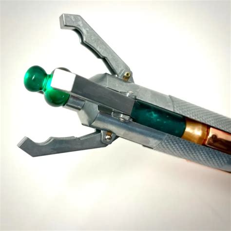 DOCTOR WHO 12TH Sonic Screwdriver The Wand Company Universal Remote