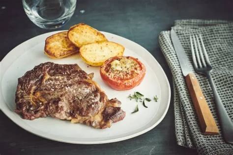 Recette Entrecôte grillée tomates à la provençale pommes de terre