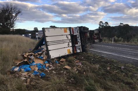 New England Highway Crash Road Reopened Between Armidale And Guyra