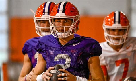 Clemsons Starting Qb Says His Key To Success Is Being The Best Cade