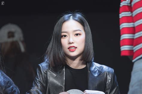 Pin On Yeeun Short Hair Styles Clc Girl