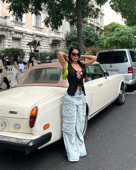 Leana Zaoui sur Mym – Ses nudes les plus chauds