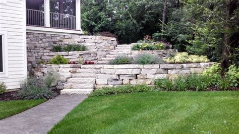 Retaining Walls Classique Jardin Grand Rapids Par LDW 2 0 Houzz