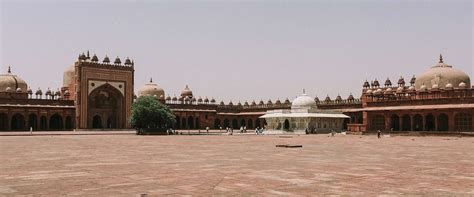 Overnight Taj Mahal Tour With Fatehpur Sikri From Delhi By Car Tap On