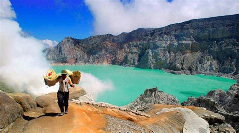 Ijen Crater Banyuwangi, East Java Indonesia | BROMO EAST JAVA