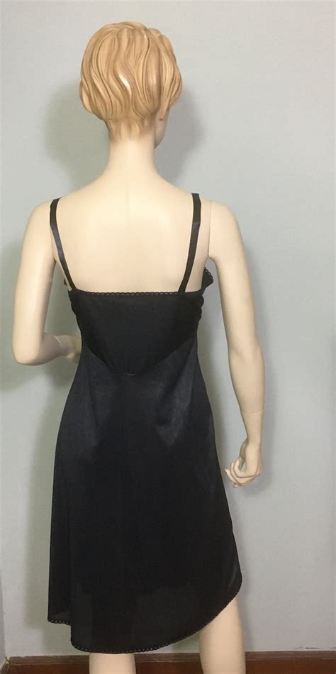 Vtg Pinehurst Lingerie Full Dress Slip Black With T Gem