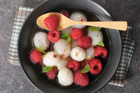 What Does Lychee Taste Like And How To Eat It Lafianna