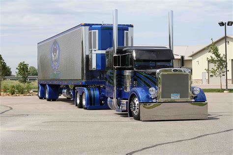 Peterbilt 389 Custom Wallpaper