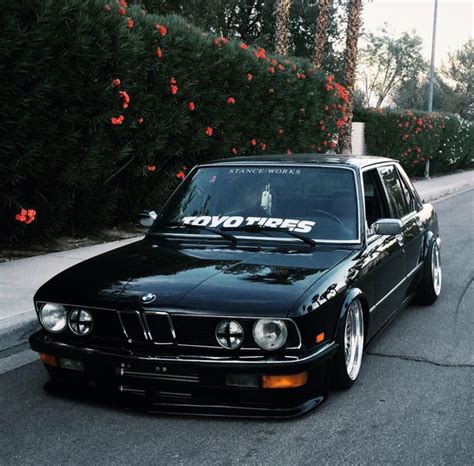 Stanced Cars Bmw E28 Bmw Classic Cars Bmw