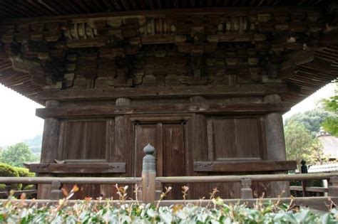 滋賀県の塔 園城寺（三井寺）三重塔